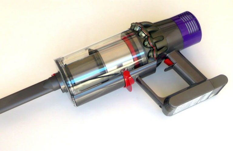 Bạn Đã Biết Cách Thay Pin Cho Máy Hút Bụi Dyson Chưa?